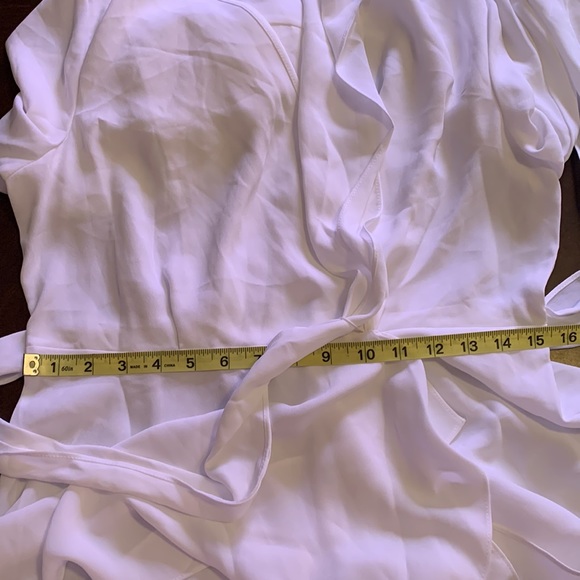 BCBGMAXAZRIA LONG SLEEVE KIMONO TOP - Picture 15 of 16